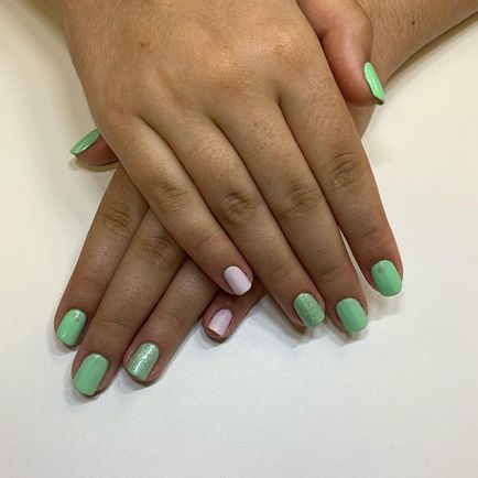 Pura Vida Peluqueria Elisabet Iglesias uñas maquilladas