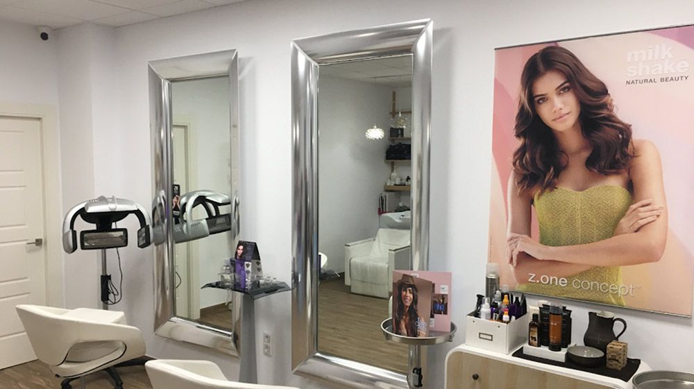 Pura Vida Peluqueria Elisabet Iglesias interior de peluquerìa